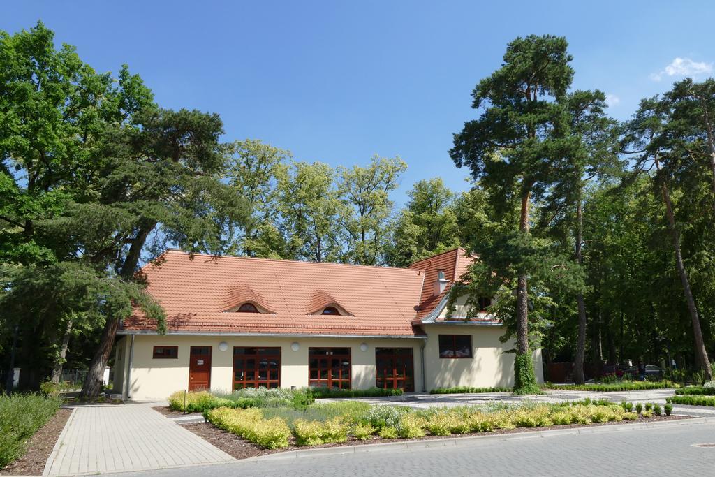 Ckm Centrum Konferencyjne Mazowsze Отребуси