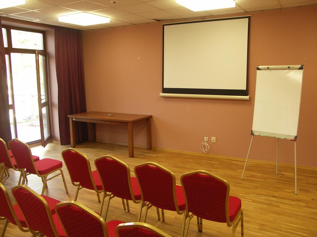 Курортний комплекс Ckm Centrum Konferencyjne Mazowsze